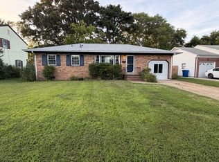 271 Exeter Rd, Newport News, VA 23602