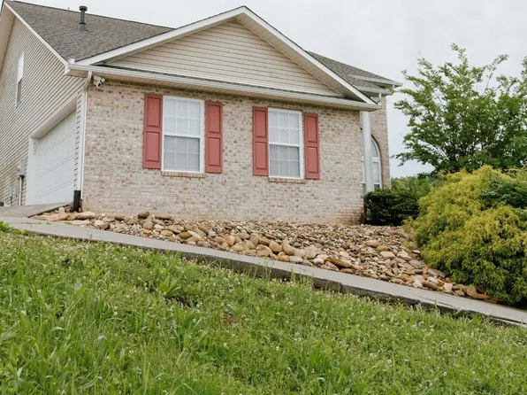 343 Woodsedge Rd, Knoxville, TN 37924