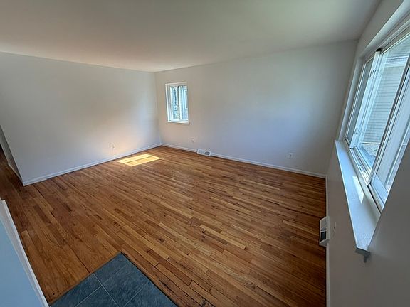 2nd image of 1829 E Granet Ave