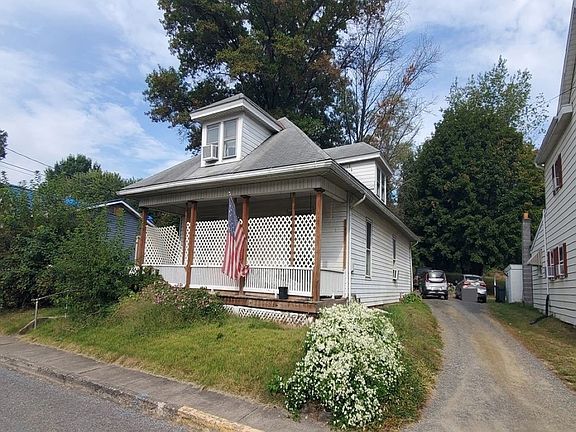 3rd image of 1109 N High St