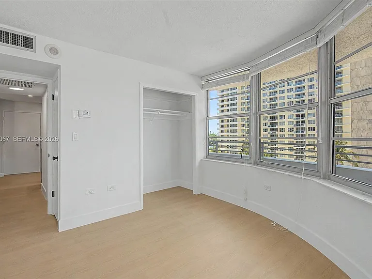 5555 Collins Ave #7B — Photo 14