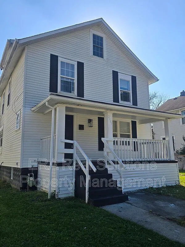5 bed, 1.0 bath, 1392 sqft, $2,000 — Photo 1