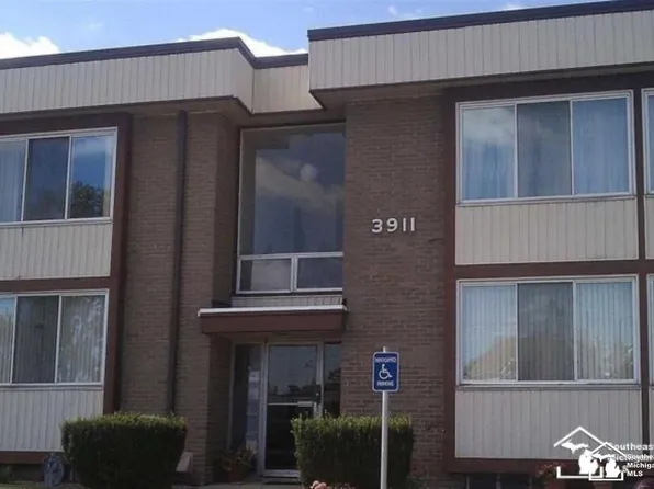3911 Fort St, Trenton, MI 48183