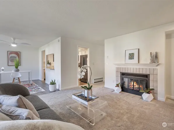 7616 37th Street W #4D, University Place, WA 98466