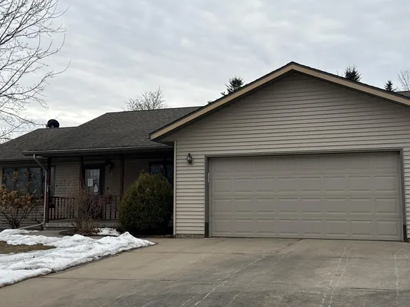 28 Mitchell Dr, Faribault, MN 55021