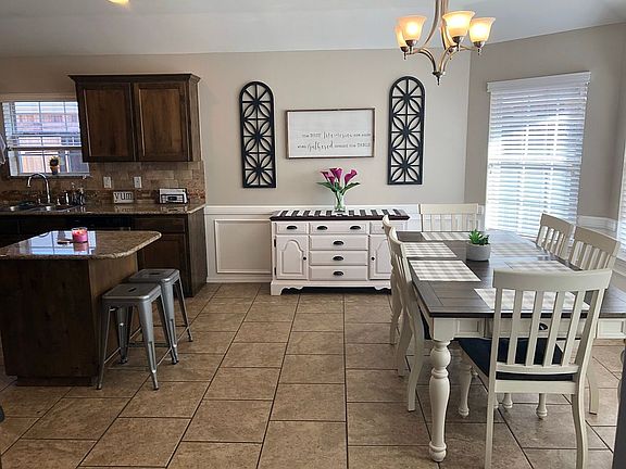 3rd image of 4958 Scarlett Oak Dr