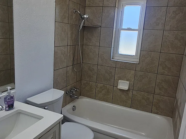 150 E 1100 N — Photo 14