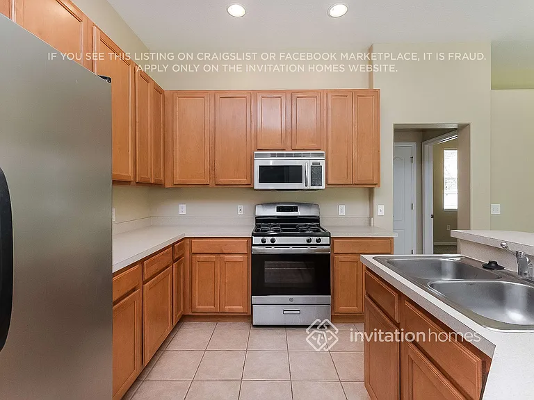 2620 Abbey Grove Dr — Photo 7