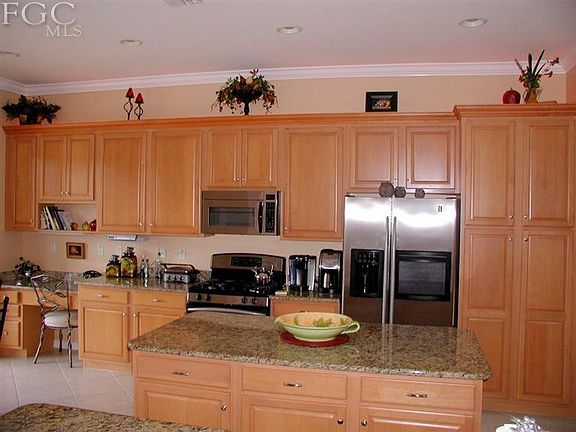 5th image of 10041 Saint Moritz Dr