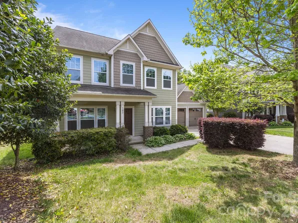 103 Hedgewood Dr, Mooresville, NC 28115