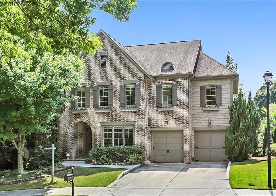 1st image of 3330 Ashford Park Ct NE