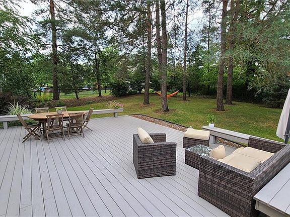 2nd image of 19 Lakeridge Dr