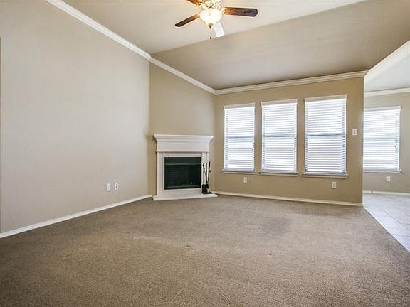 4th image of 328 Coral Vine Ln