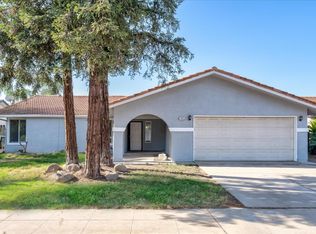 1562 Lincoln Ave, Clovis, CA 93611