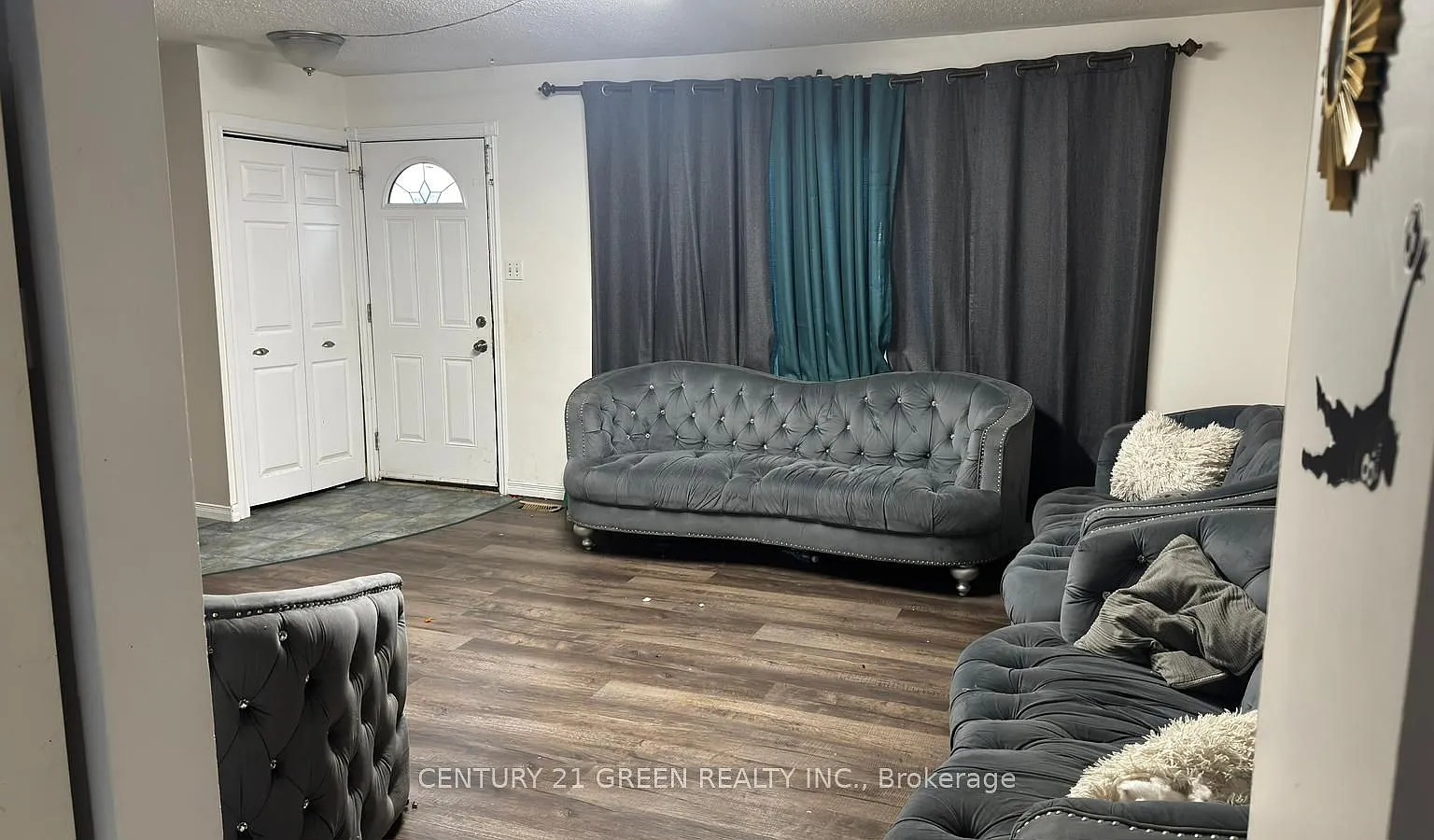 3 bed, $2,250 — Photo 2