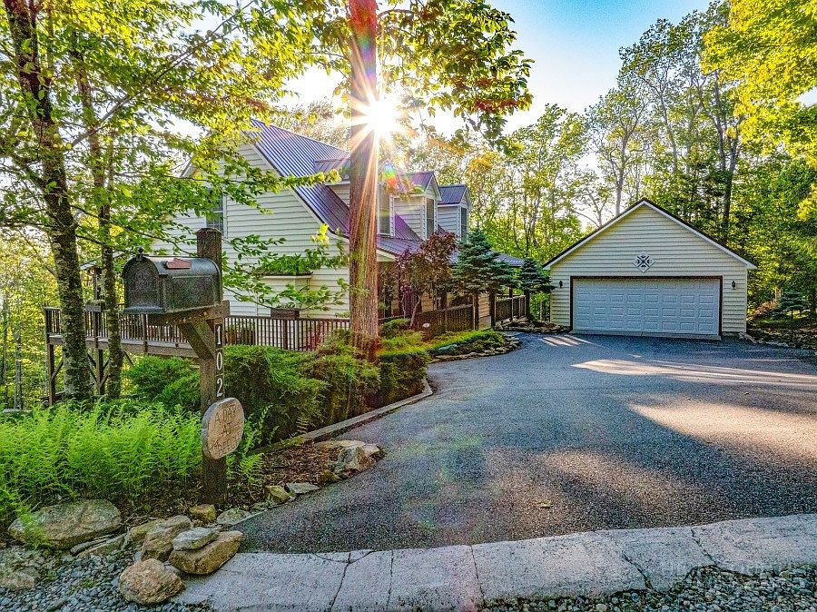1st image of 102 Wintergreen Way