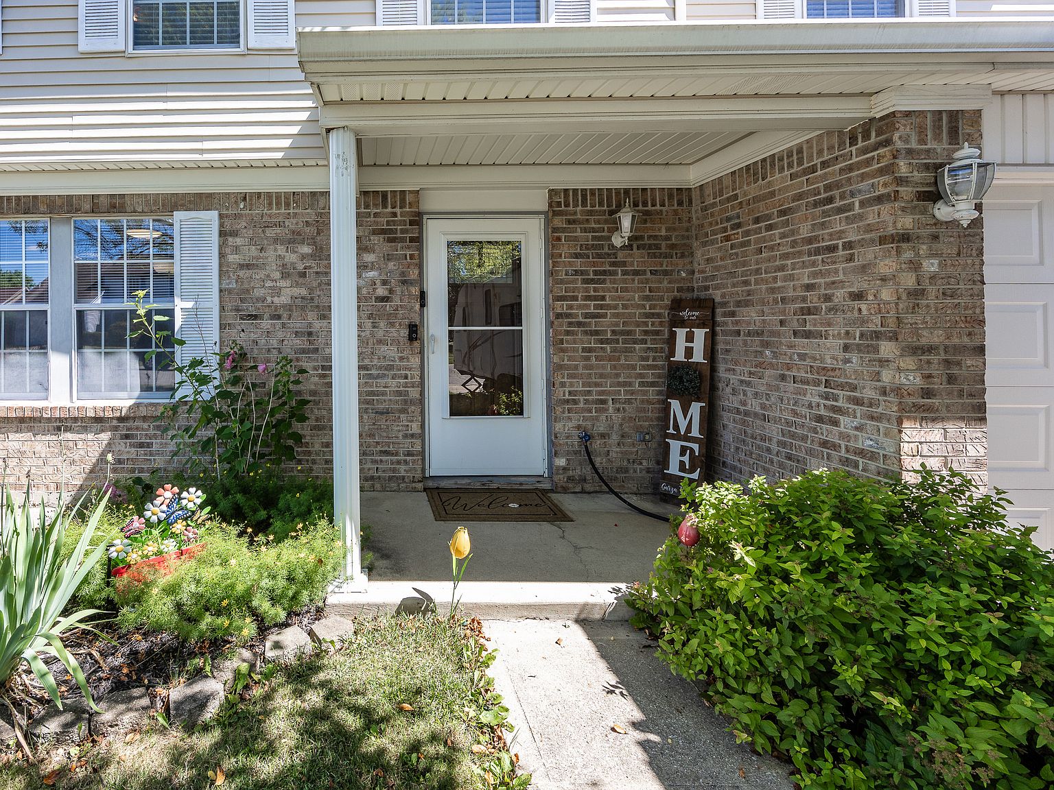 7704 Gullit Way, Indianapolis, IN 46214 | Zillow