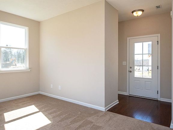 5th image of 1004 Trevino Pl