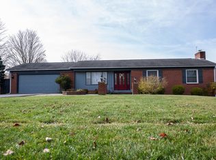 157 Wake Robin Trl, Lewisburg, WV 24901