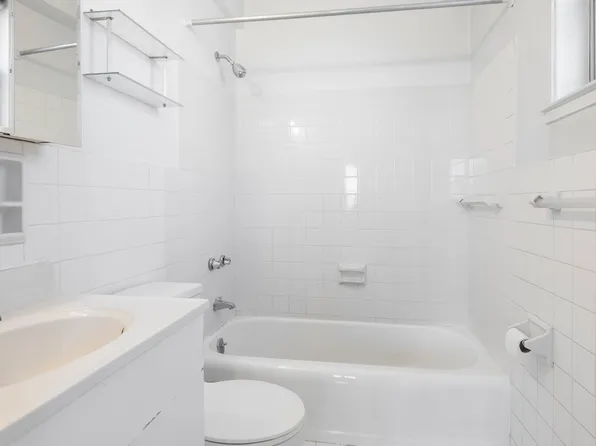 5700 Arlington Avenue image 20 of 35