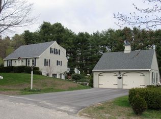 2 Hedgerow Dr, Cumberland, ME 04021