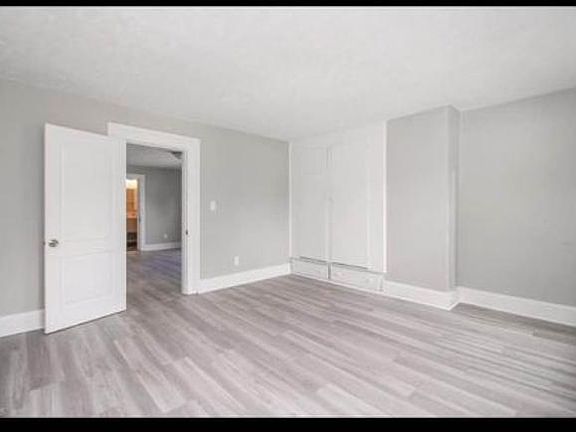 3rd image of 1464 W 52nd St