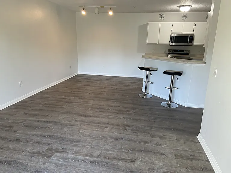 6548 Swissco Dr #623 — Photo 2