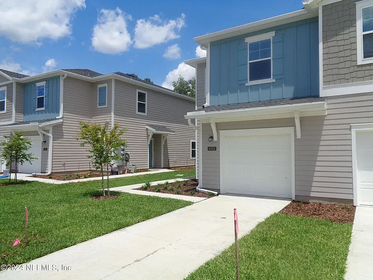 4322 Leeward Breeze Loop — Photo 1