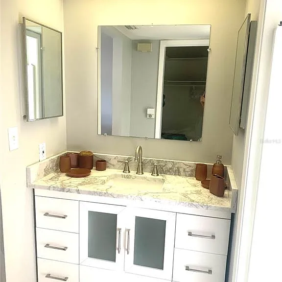 1714 Meadowood St — Photo 20
