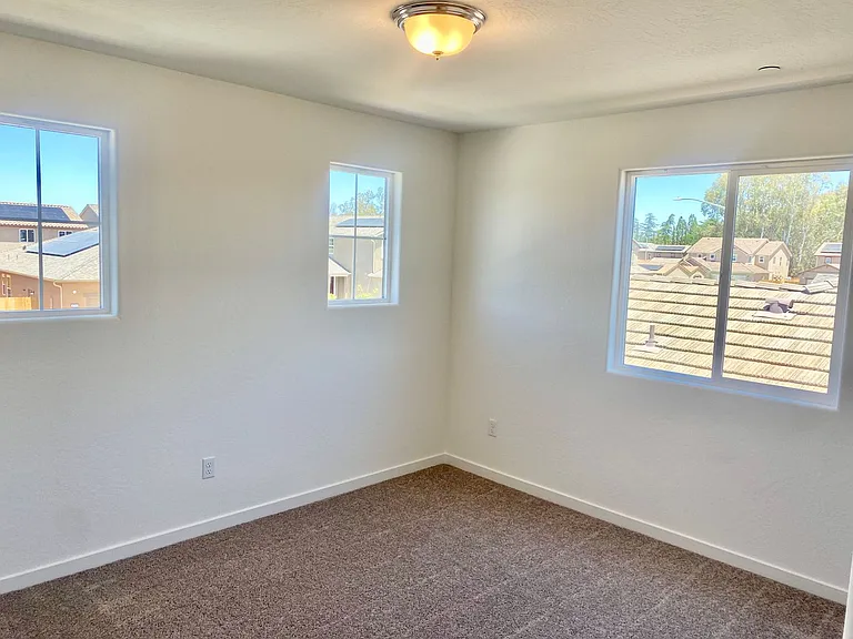 6689 E Cambridge Ave — Photo 16
