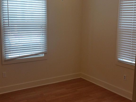 5th image of 916 1st St N #7