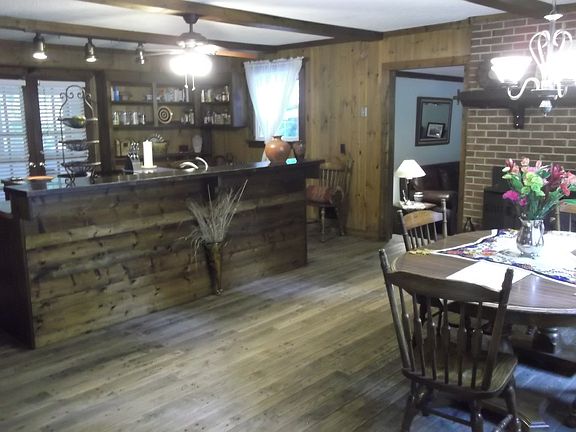 WIDE OPEN KITCHEN/DINING!