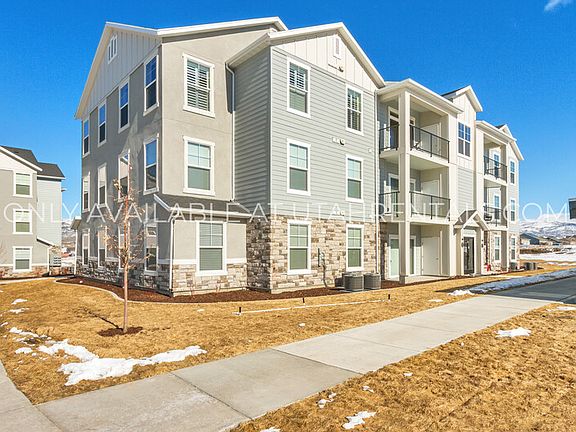 2nd image of 1128 S 820 E Unit 1202