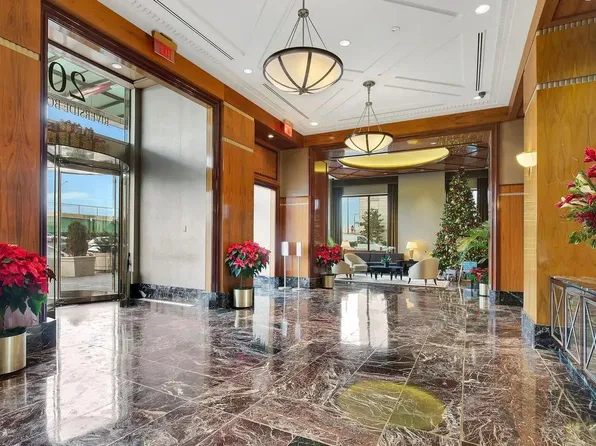 200 Riverside Boulevard image 9 of 12