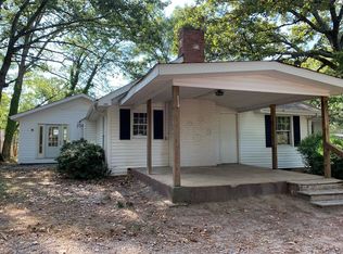 210 Thurston Dr NW, Gainesville, GA 30501
