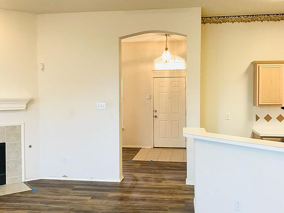 4th image of 1516 Broadmoor Dr