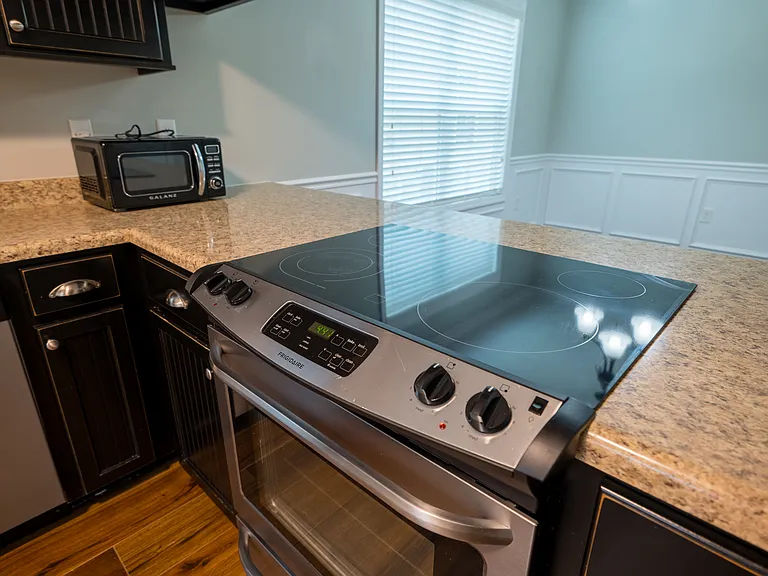 4122 Barrington Dr — Photo 29