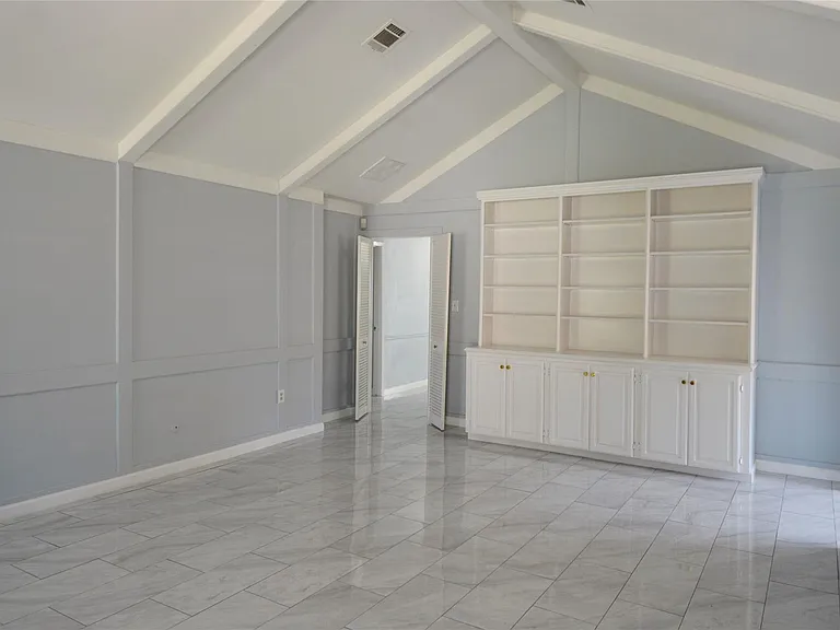 6707 Las Brisas Dr — Photo 6