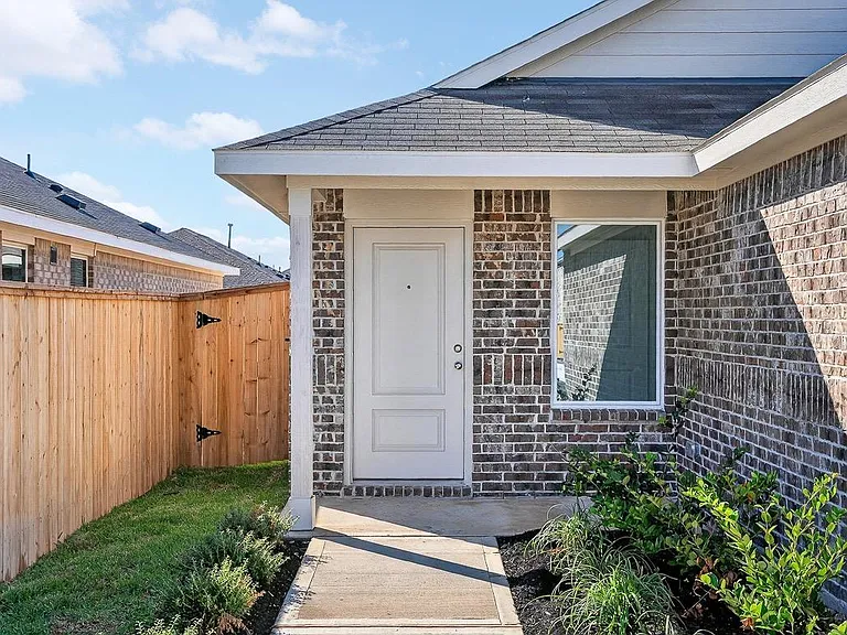 26911 Dalmatian Bellflower Dr — Photo 3