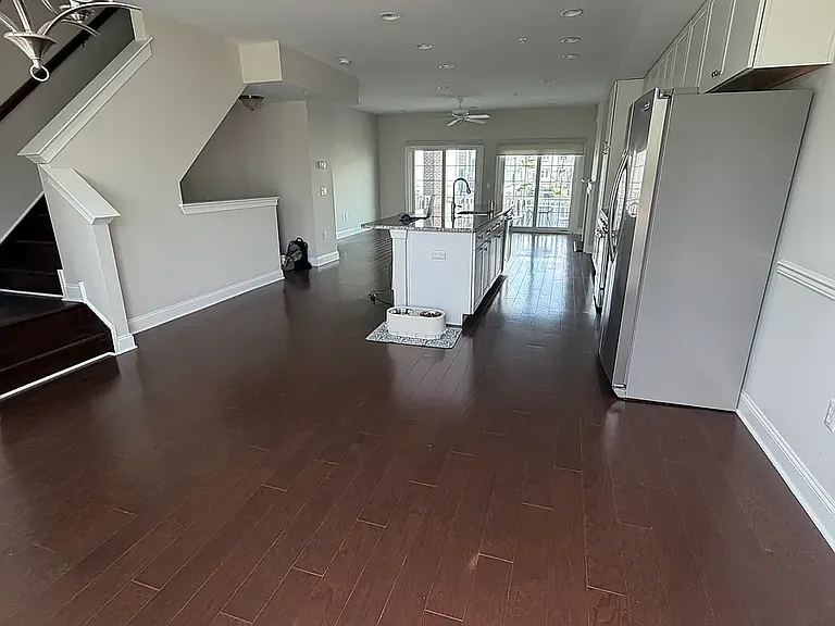 405 Monroe Ave — Photo 5
