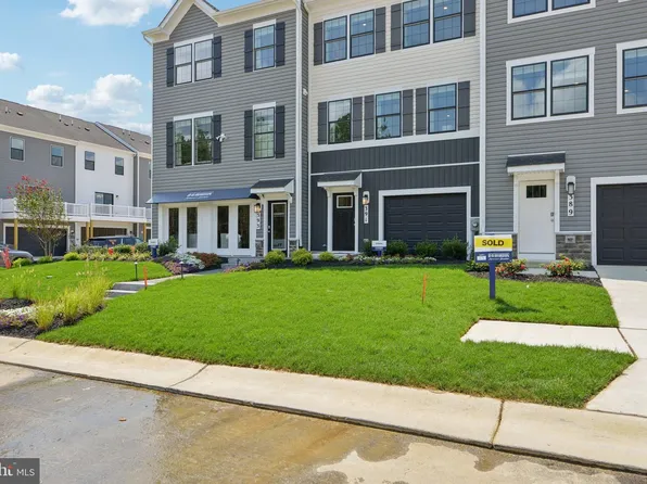 442 Whirl Ln, La Plata, MD 20646