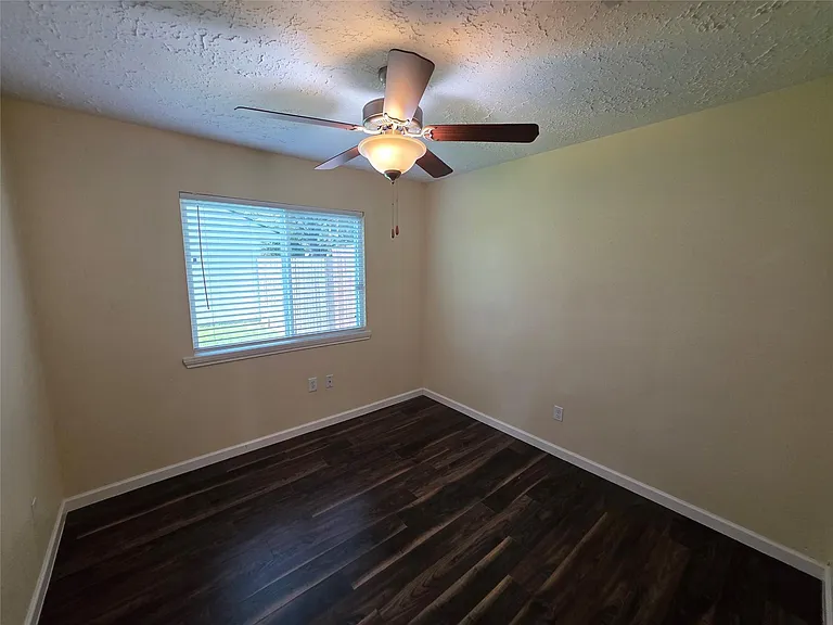 21011 Rivershadows Ln — Photo 10