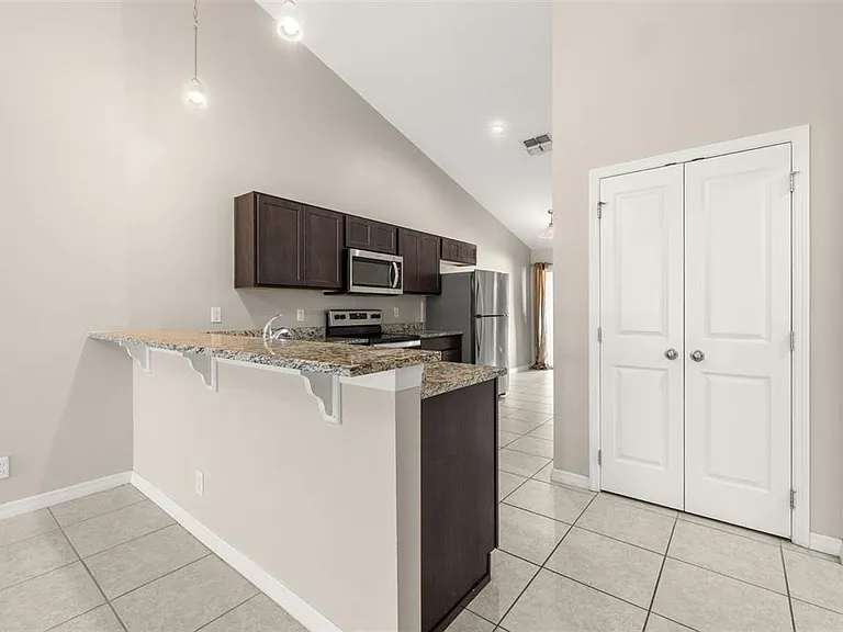284 Reese Ct — Photo 9
