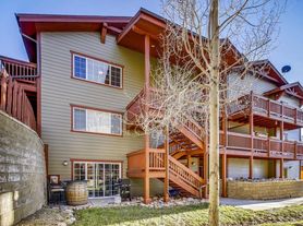 183 Pelican Cir