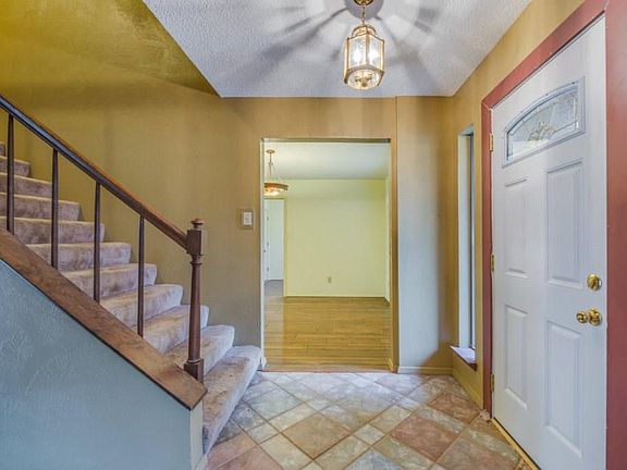 4th image of 2404 Villa Vera Dr