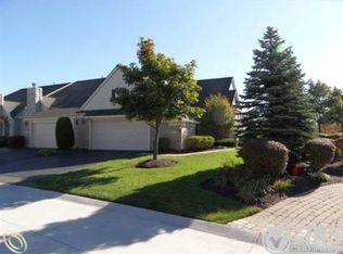 16740 Lochmoor Cir E #48, Northville, MI 48168