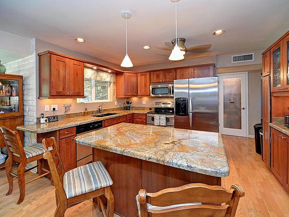 5th image of 3916 E Desert Cove Ave
