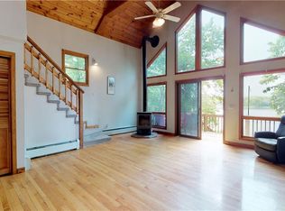 514 Lake Washington Dr, Glocester, RI 02814