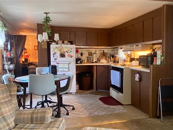 4th image of 52 Vine Valley Rd