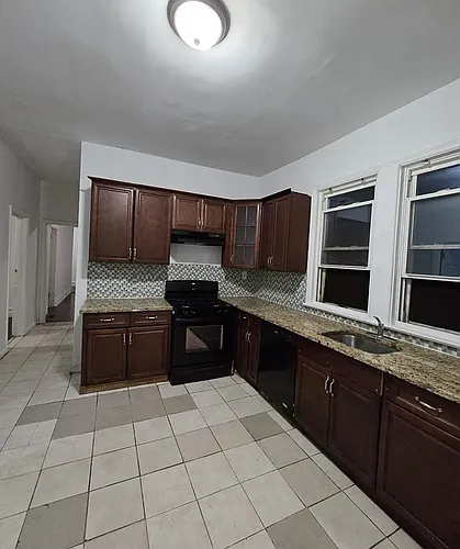 43 Treacy Ave Photo 1